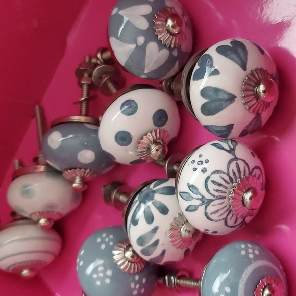 P3-Ceramic New Knobs Set Of 12 Pieces - Picture 4 of 5